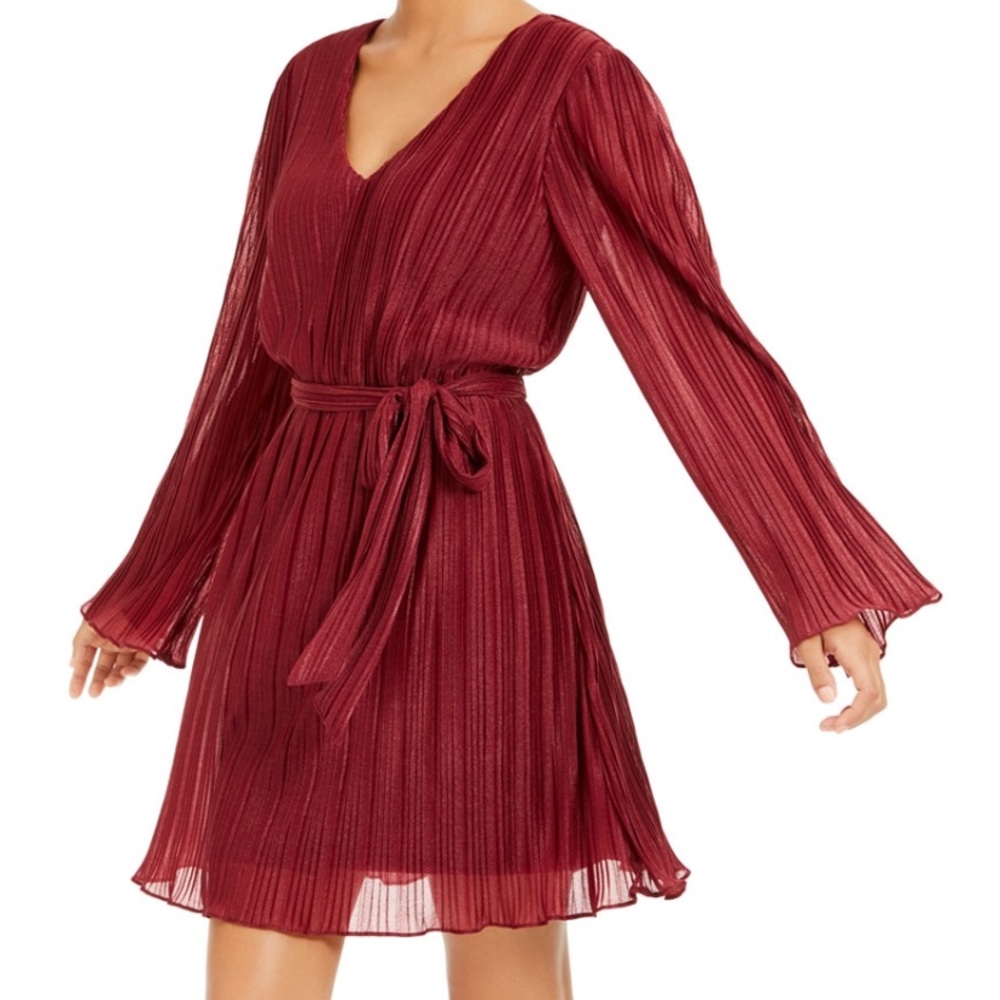 Belted shimmer pleated dress